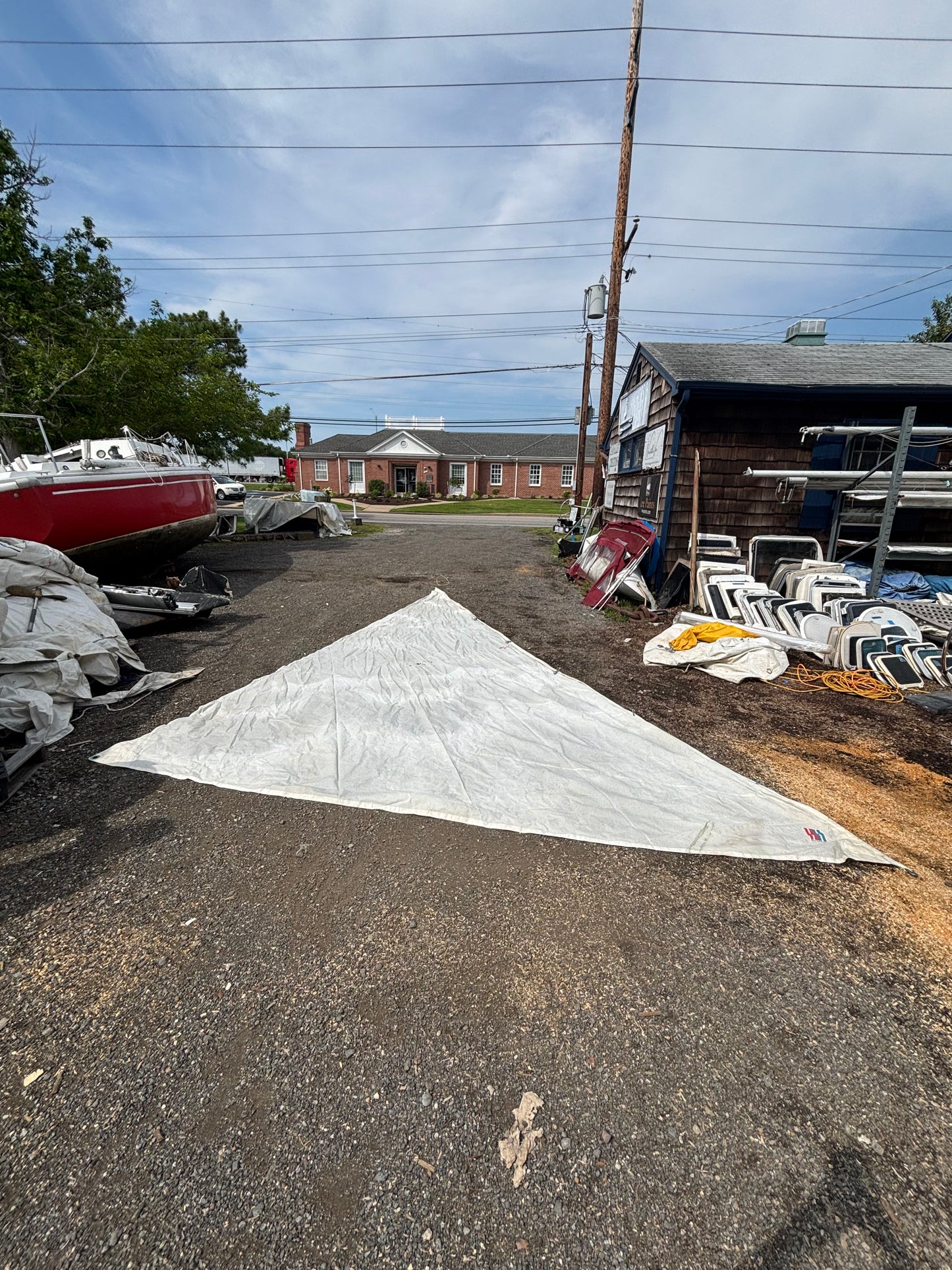 Ericson 25 Sail - 19’4” x 23’ x 14’3”