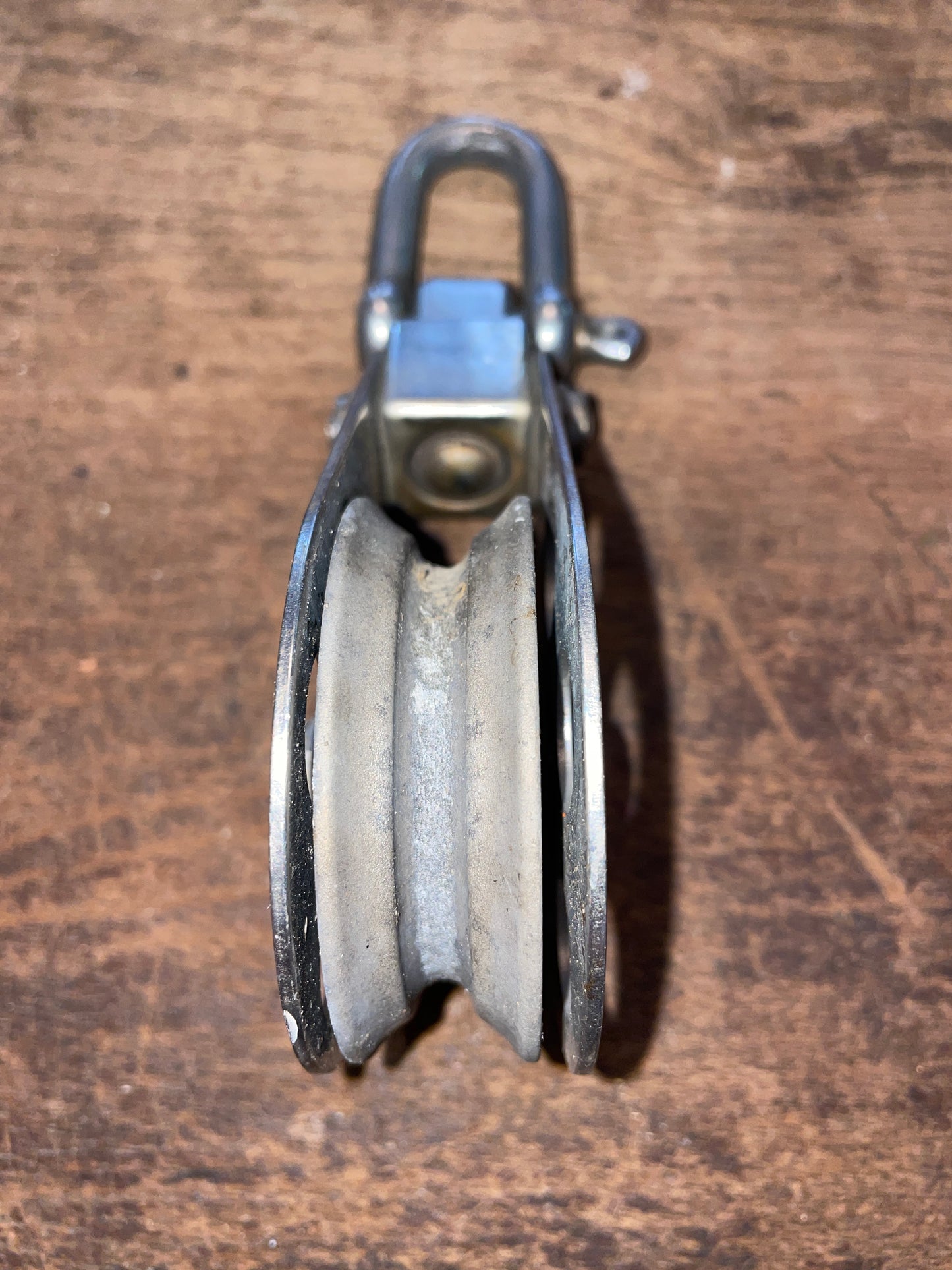 Schaefer 2 1/2” Sheave Single Swivel Wire Block- 3/16” Wire