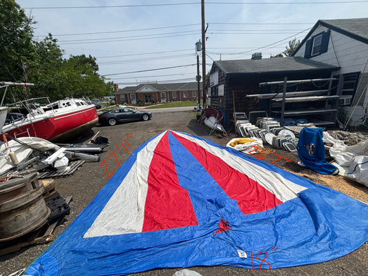 Catalina 27 Spinnaker — 27’11” x 26’7” x 18’