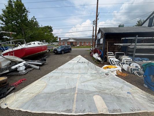 AS IS — 32’ 2” x 32’ 2” x 18’ Symmetrical Performance Sail