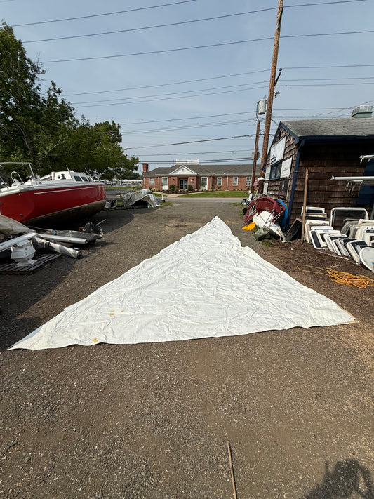 34’2” x 31’2” x 13’4” Sail