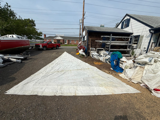 Catalina 30 Sail — 35’5” x 32’8” x 13’11”