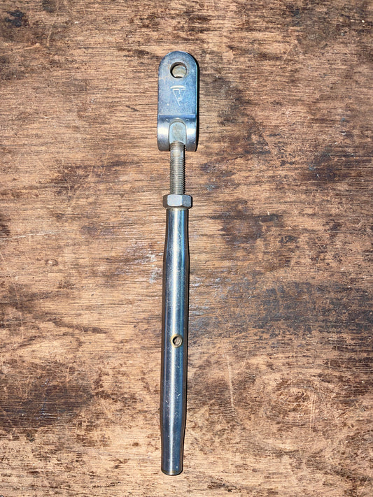 Stainless Steel Closed Body 1/4” Turnbuckle