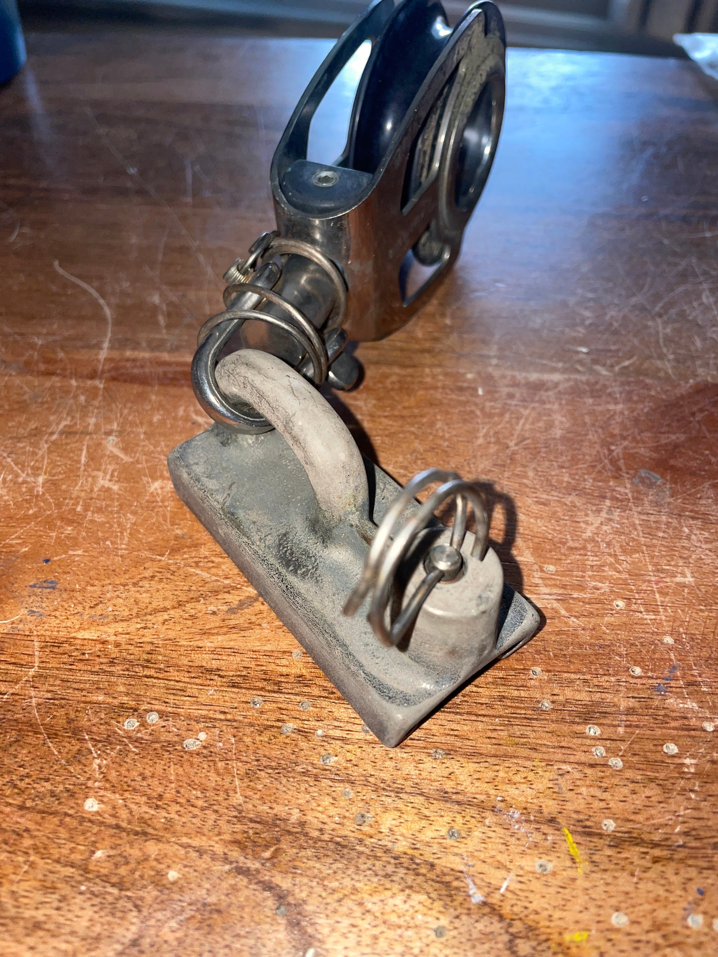 Garhauer 2 5/8” Single Sheave - 1/2” Line Block ON 1” Bronze Track Car