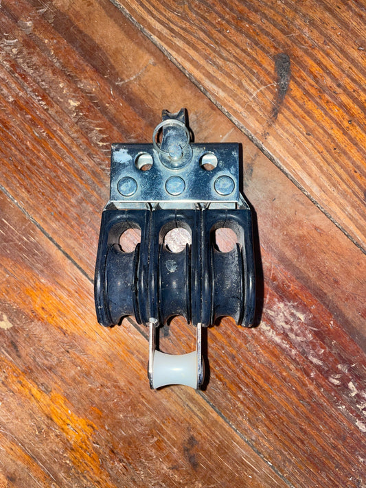 Harken Fixed 1 1/2” Triple Block With Beckett- 3/8” Line