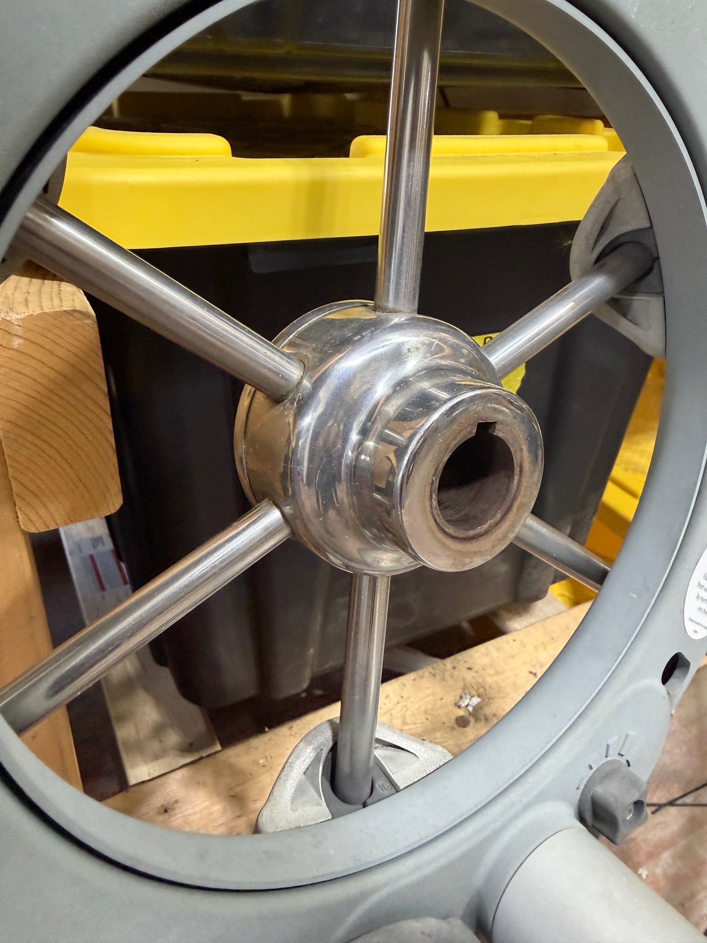 40" Edson Wheel With Raymarine Autopilot Wheel