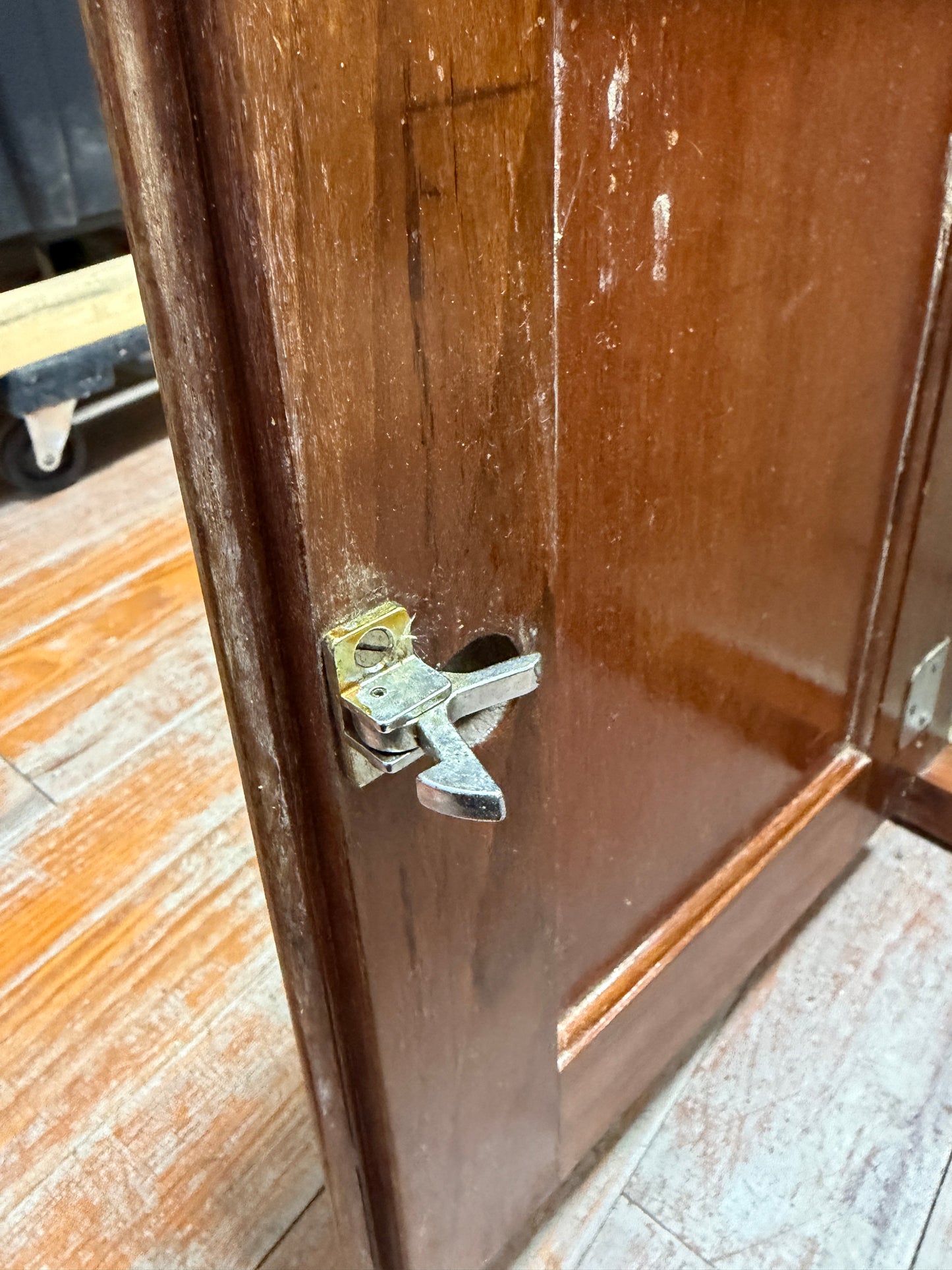 Columbia 36 Medicine Cabinet -- #234