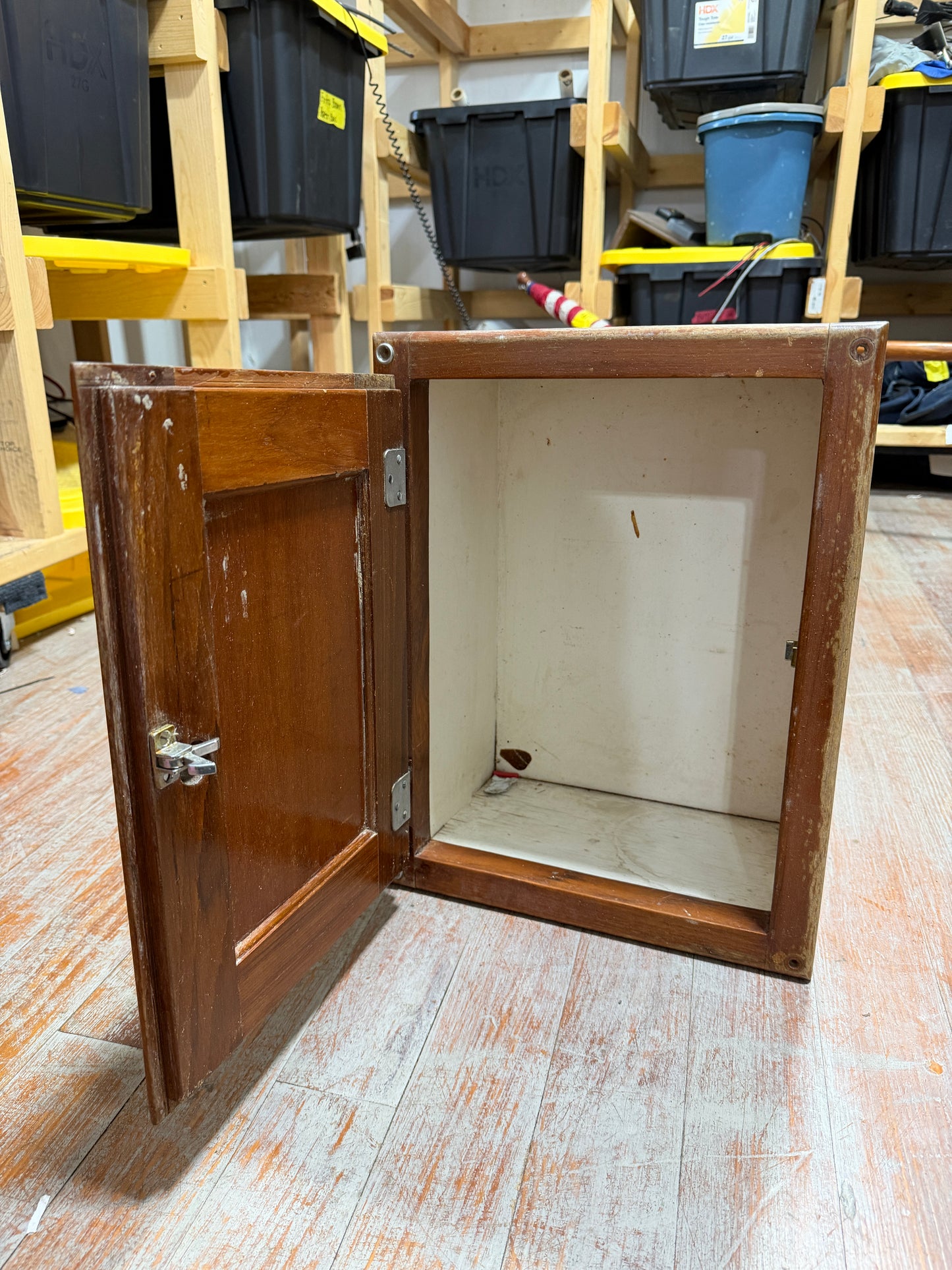 Columbia 36 Medicine Cabinet -- #234