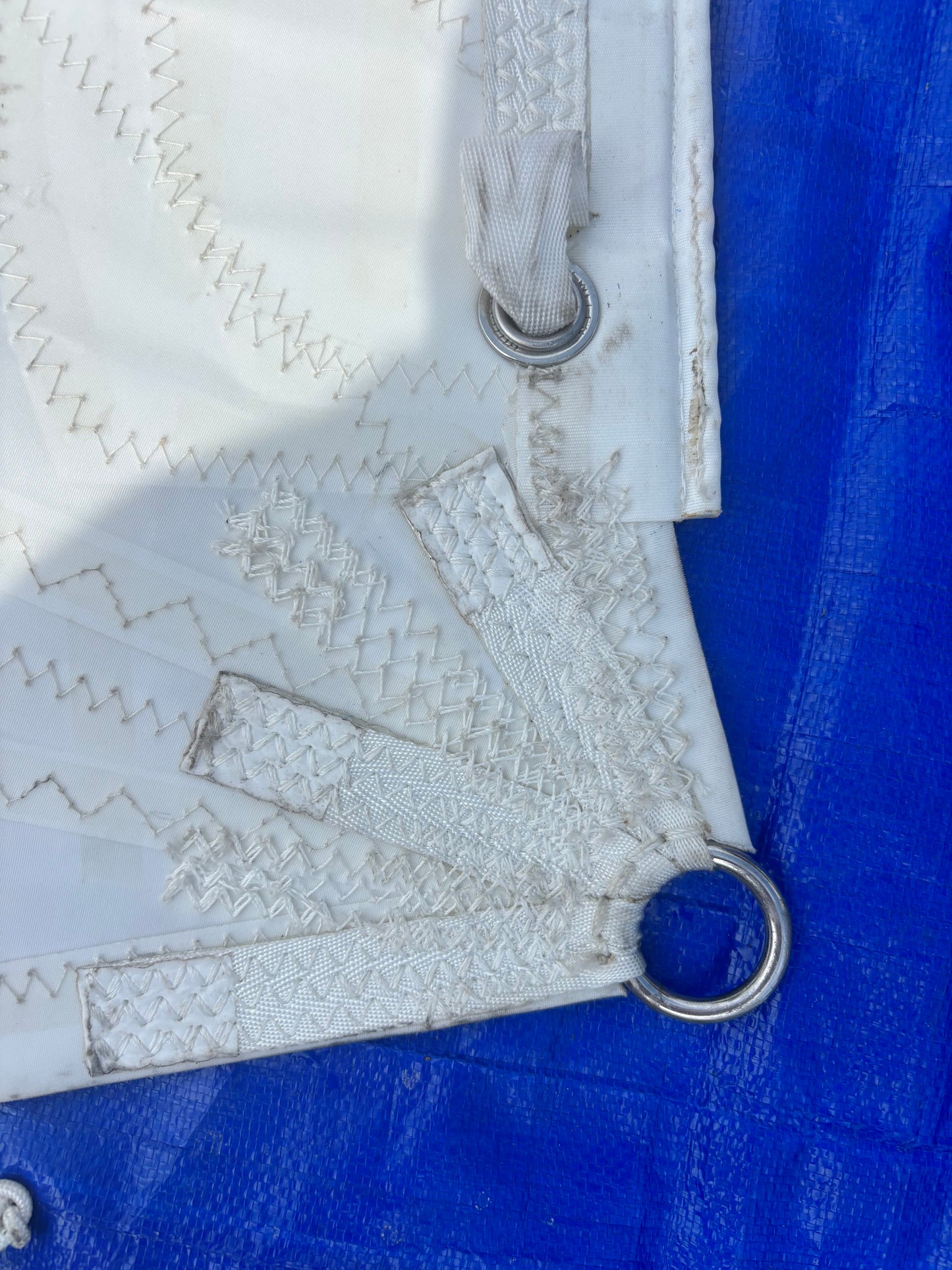 CAL 25 Quantum Main Sail -- 24' Luff x 27' Leech x 11' Foot -- LIKE NEW