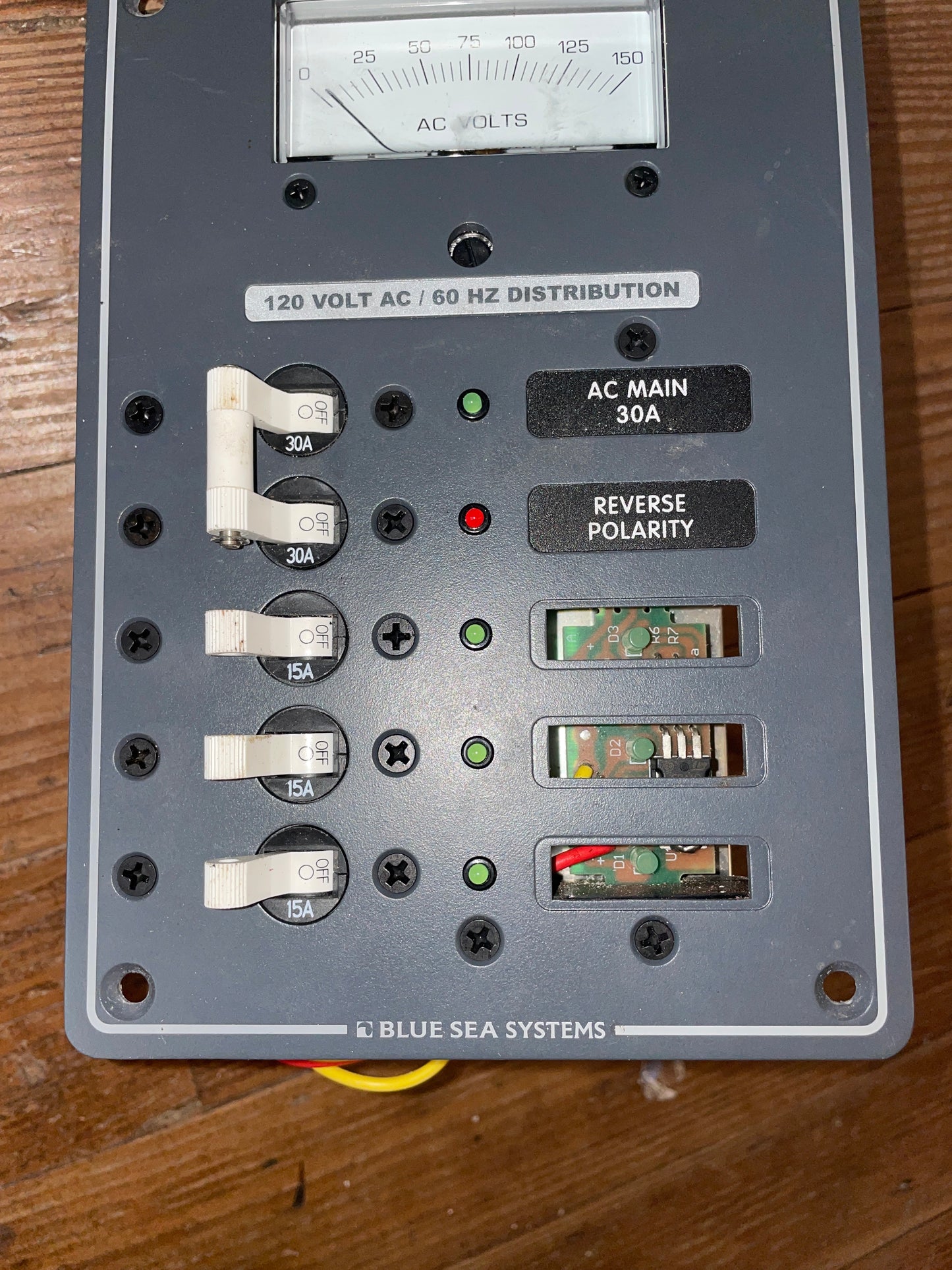 BSS 120V AC 5 Switch Distribution Panel