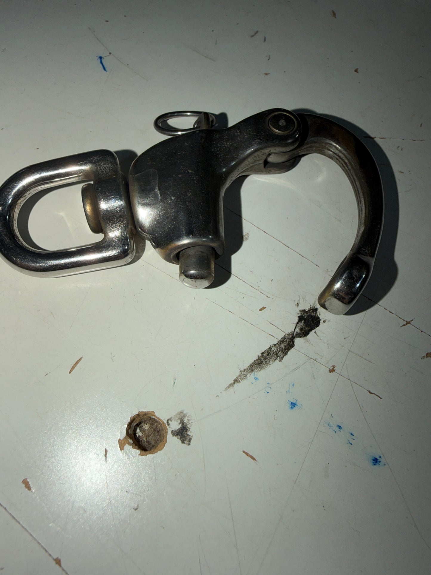 Stainless Steel Swivel Bail Shackle - 5/8"