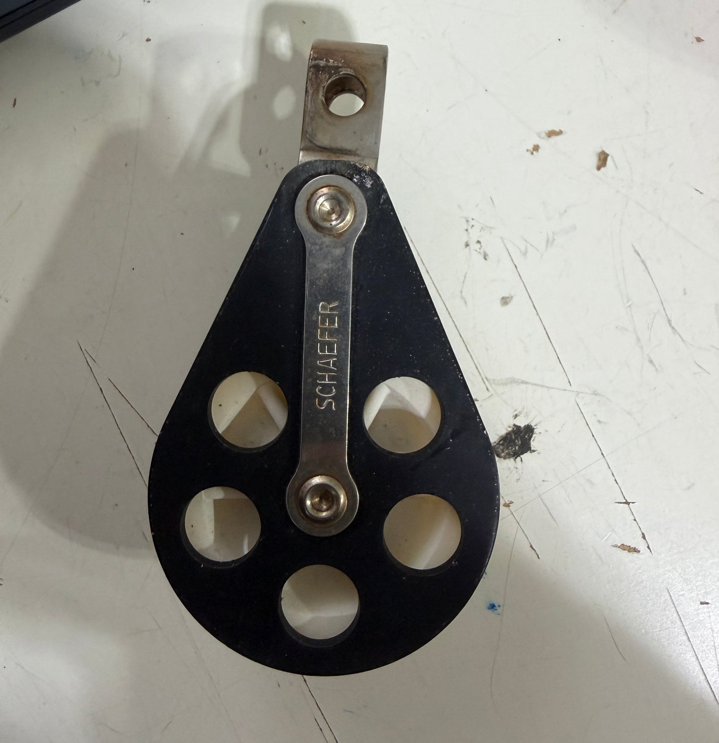 Schaefer Single fixed Block - 2 1/8” Sheave - 3/8” Line