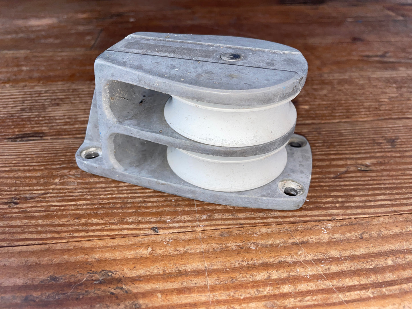 Lewmar 2 5/8” Sheave Double Foot Block #2- 5/8” Line