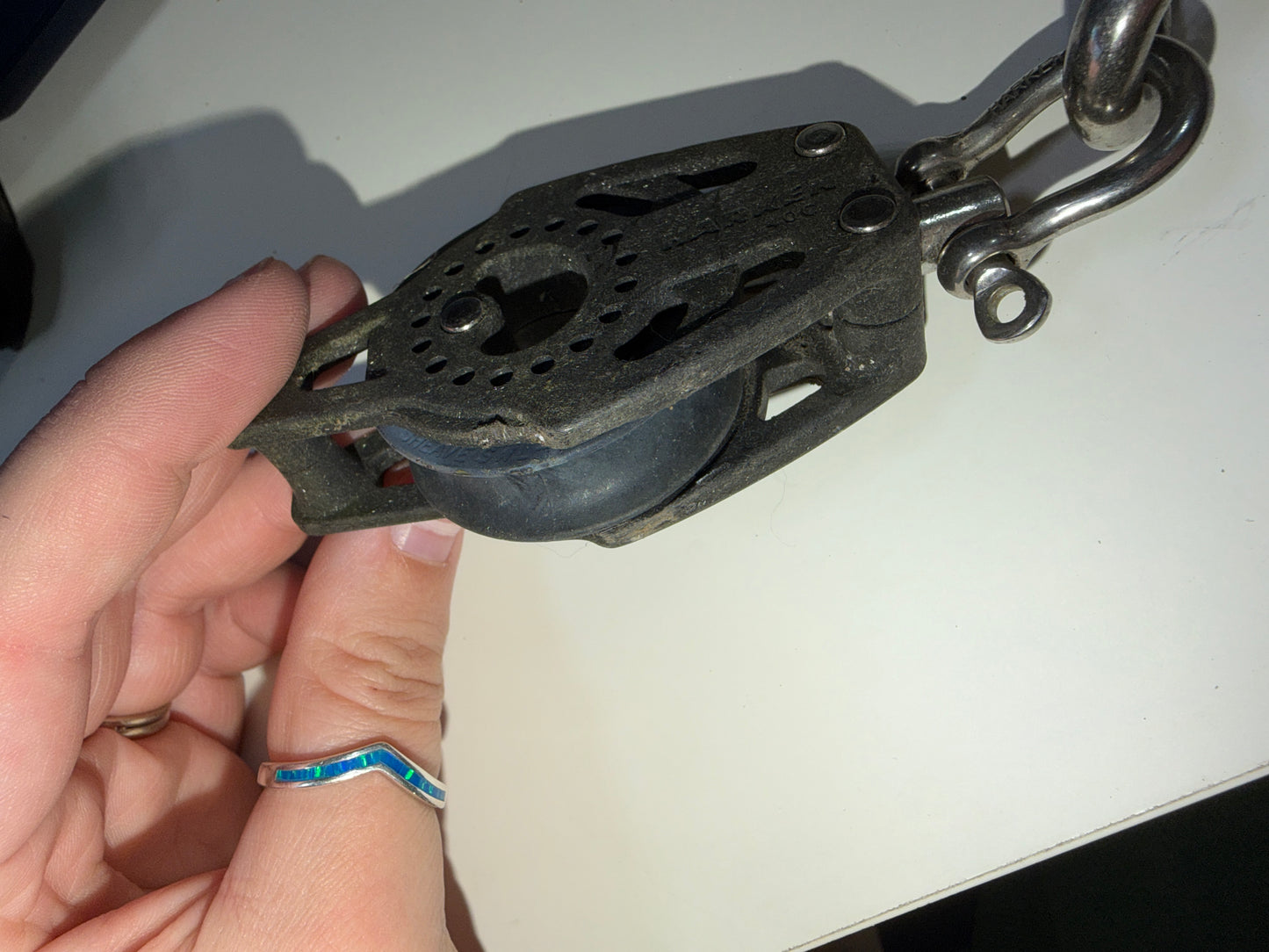 Harken 40C Single Swivel Blocks WITH Twist Shackles