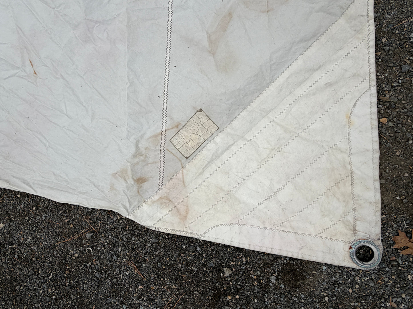 NO 3 Genoa - 25'10" x 14' x 13'10"