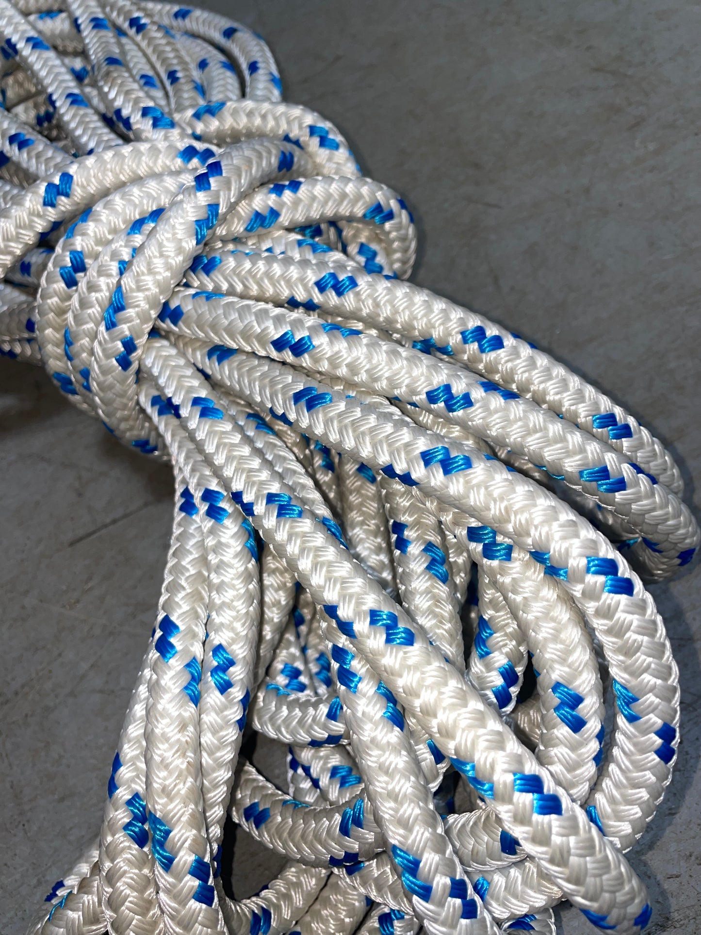 32’6” OF 3/8” Halyard Line