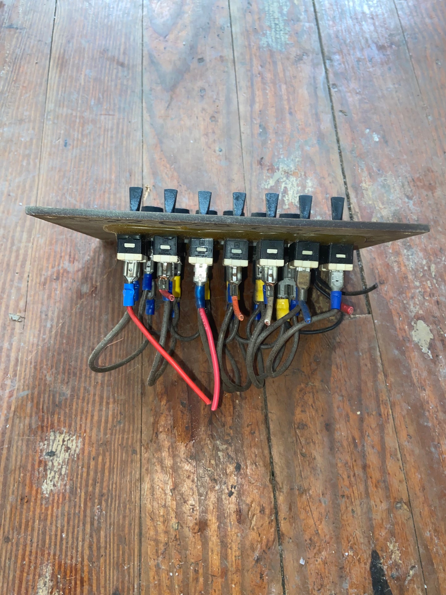 Catalina 25 7 Switch Panel
