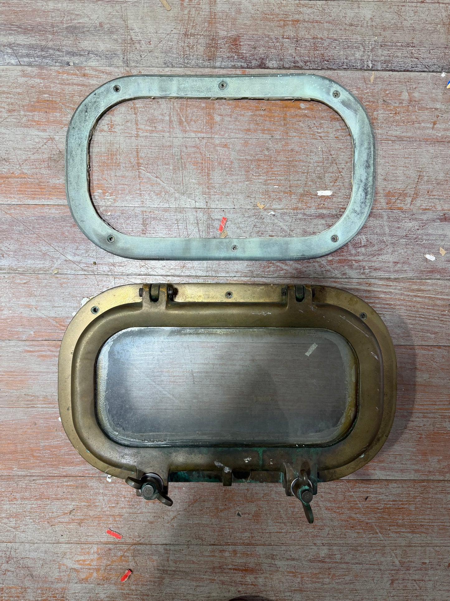 Solid Broze Port Light - ID: 12 5/8" x 6 1/2" OFF RAFIKI 35