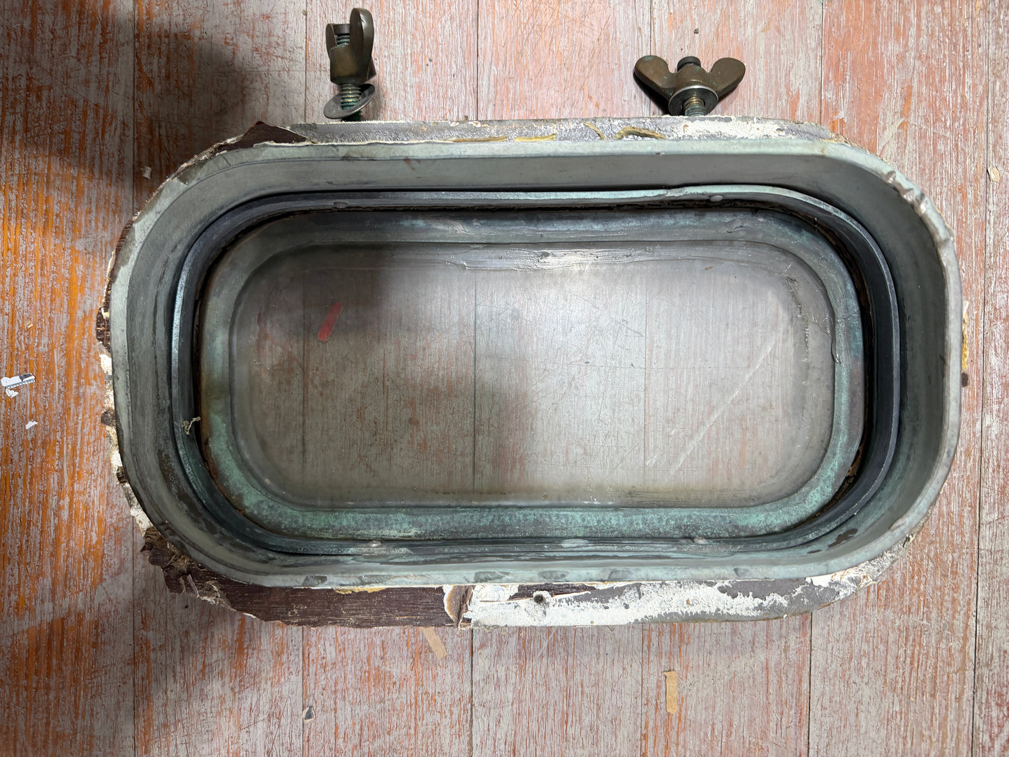 Solid Broze Port Light - ID: 12 5/8" x 6 1/2" OFF RAFIKI 35