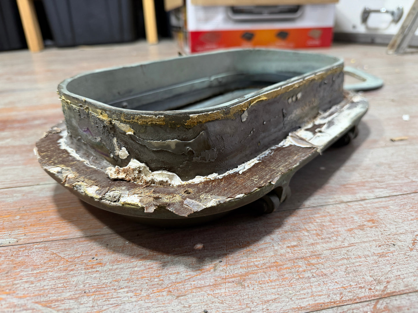 Solid Broze Port Light - ID: 12 5/8" x 6 1/2" OFF RAFIKI 35