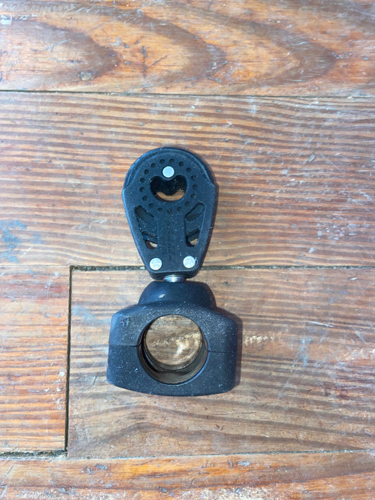 Harken 40C Stanchion Block- 1 5/8” Sheave- 3/8” Line