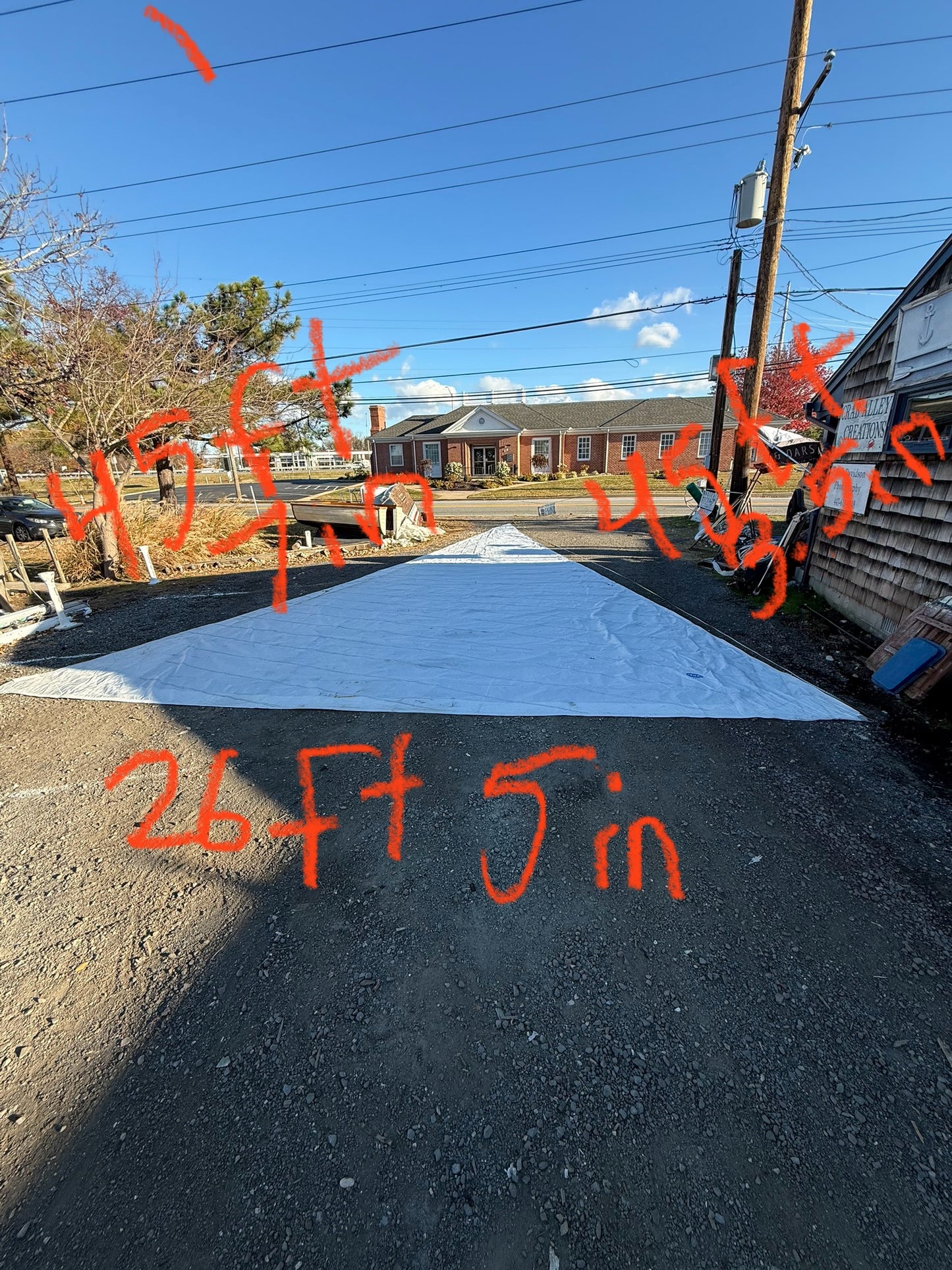 45'7 x 45'3" x 26'5" - Hood Sail