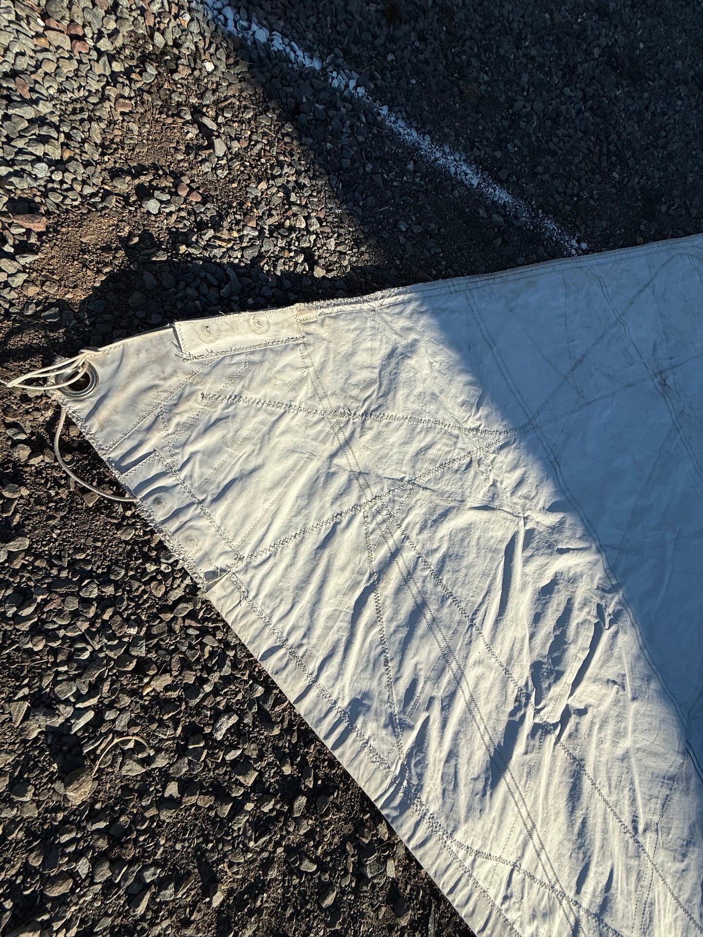 45'7 x 45'3" x 26'5" - Hood Sail