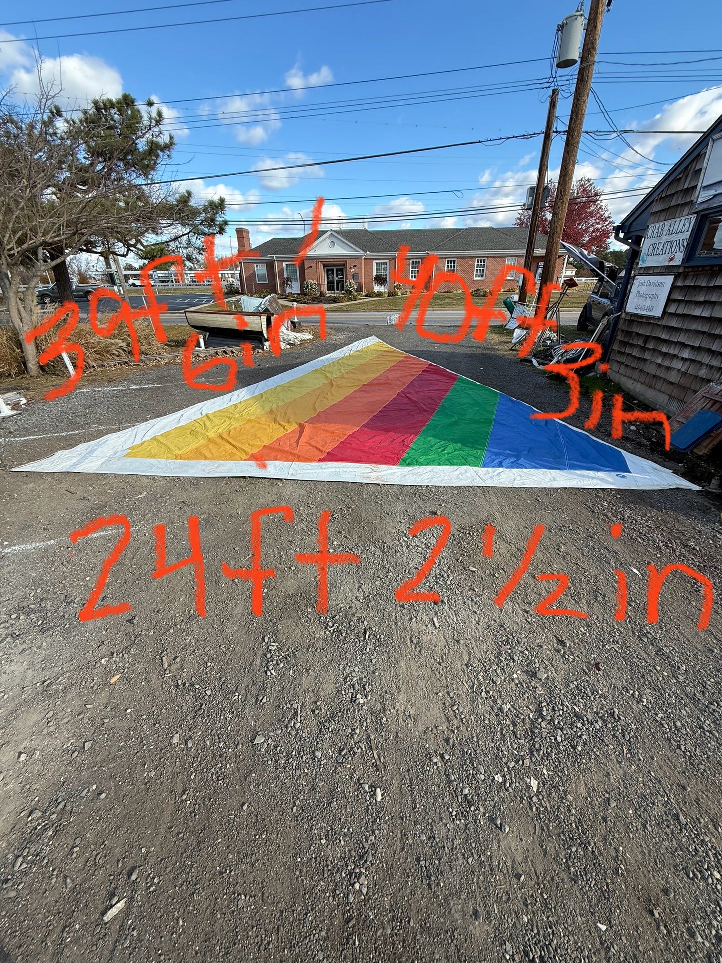 Rainbow Spinnaker - 40'3" x 39'6" x 24'2"