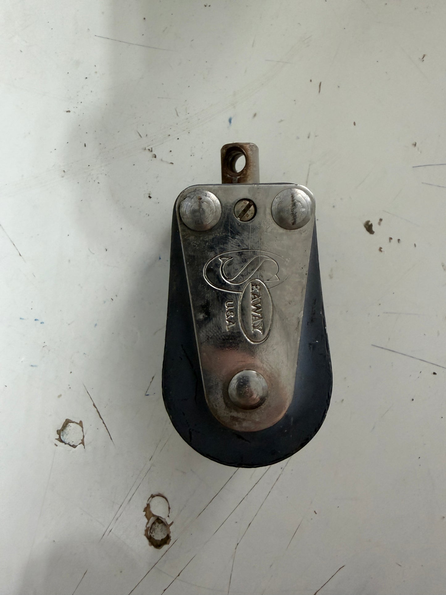 Seaway Single Swivel Block - 1 1/2" Sheave x 3/8" Line