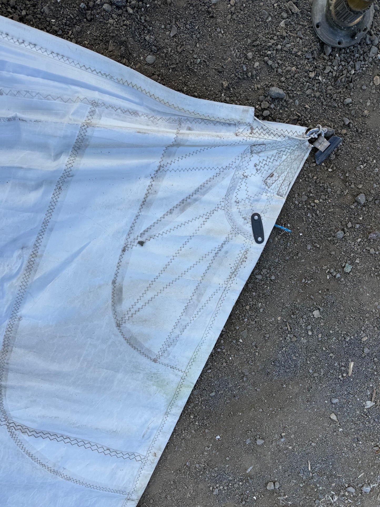 Catalina 27 Main Sail - 30'1" x 26'6" x 10'5"