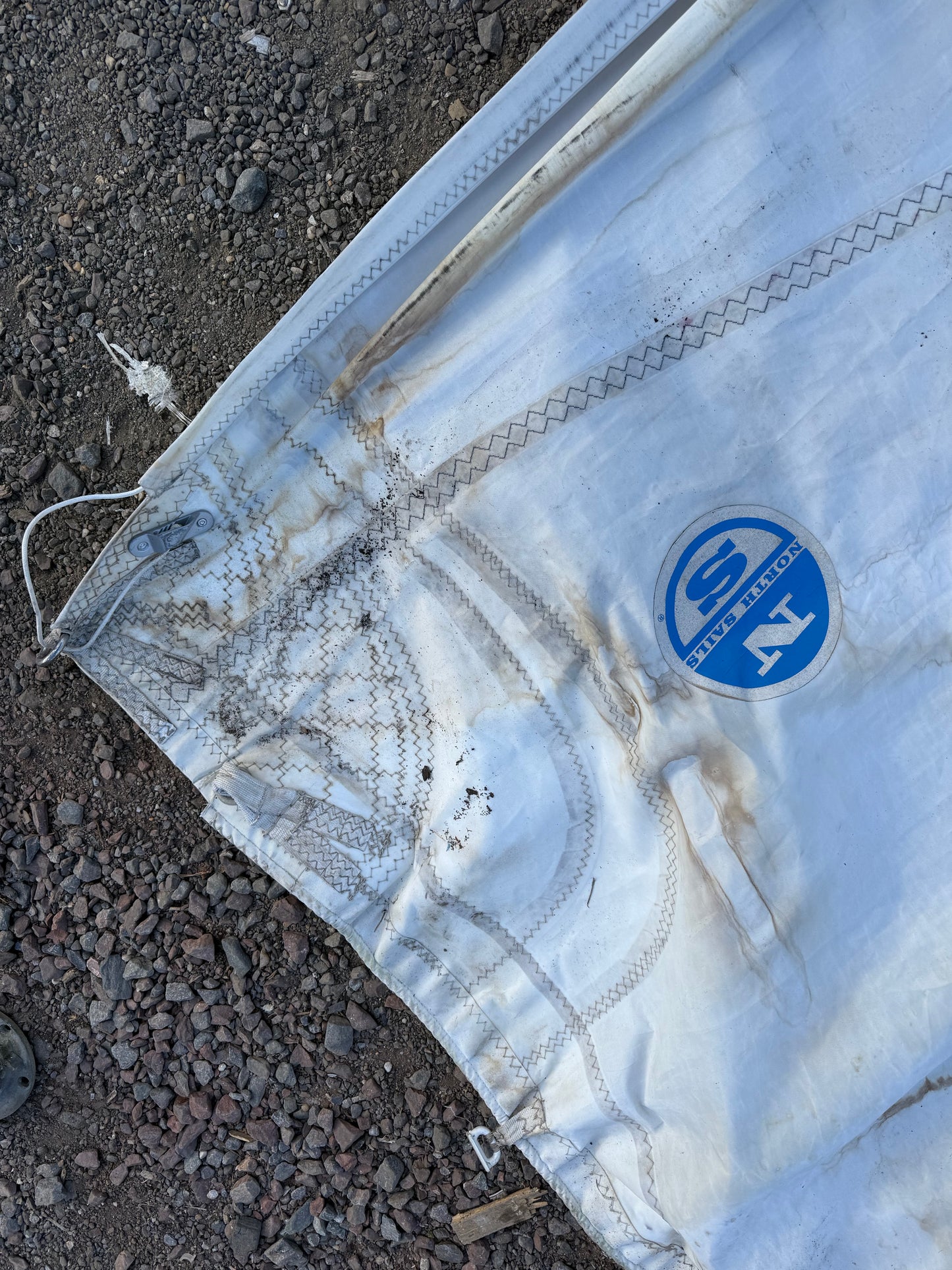 Catalina 27 Main Sail - 30'1" x 26'6" x 10'5"