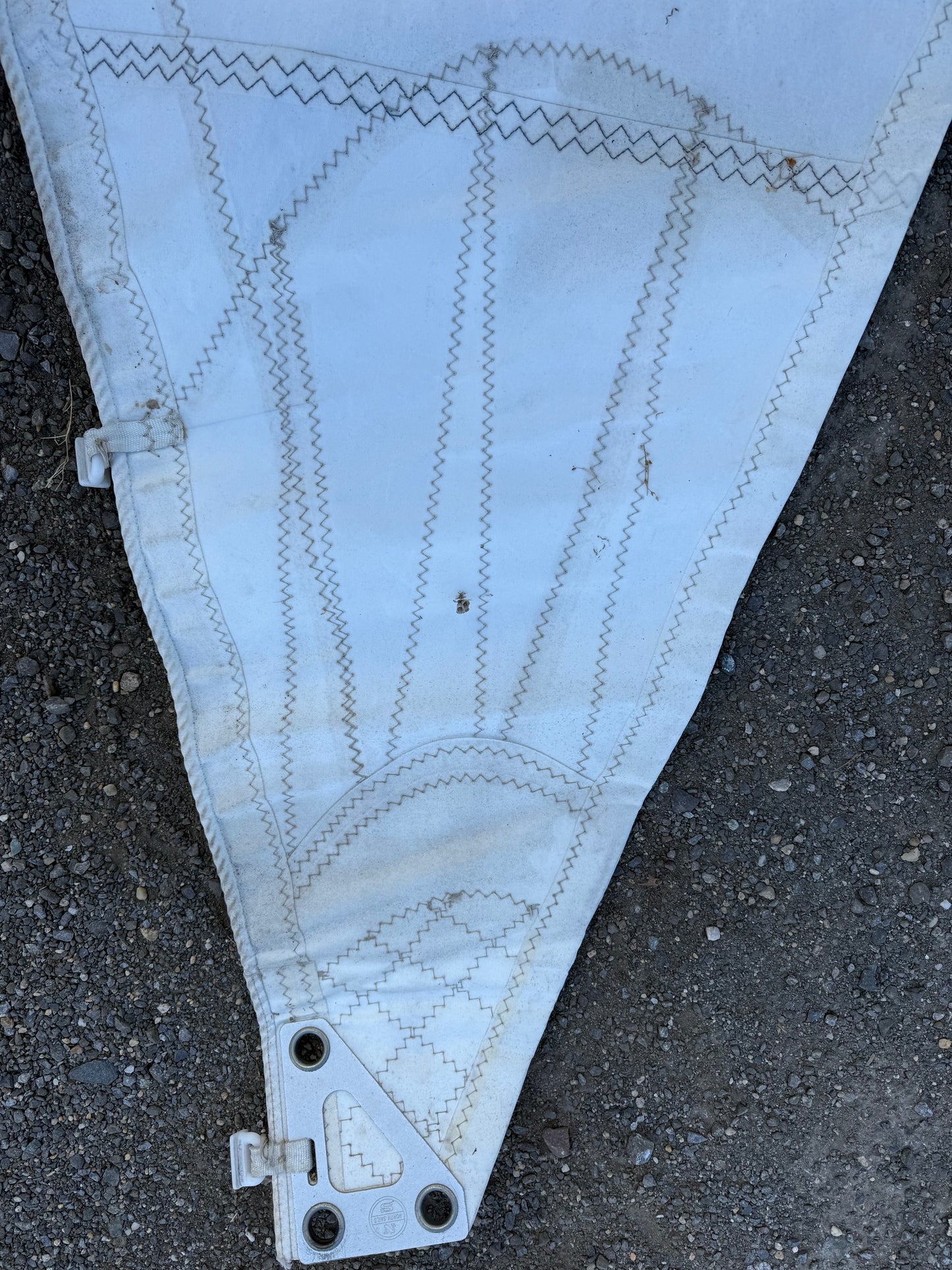 Catalina 27 Main Sail - 30'1" x 26'6" x 10'5"