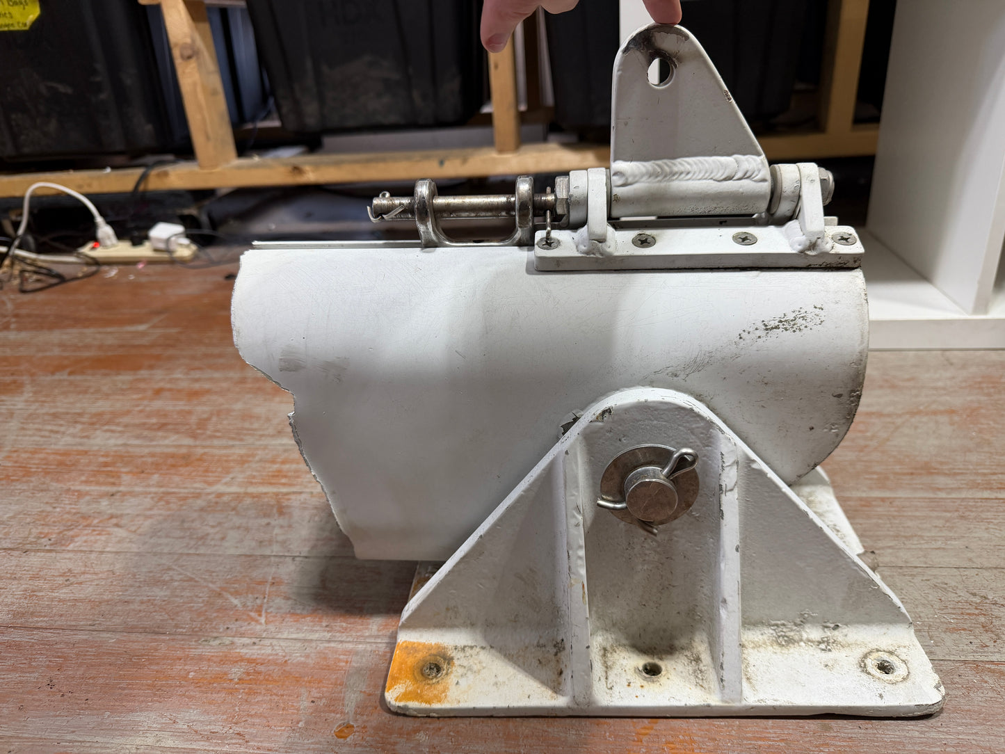 Mast Base With Gooseneck