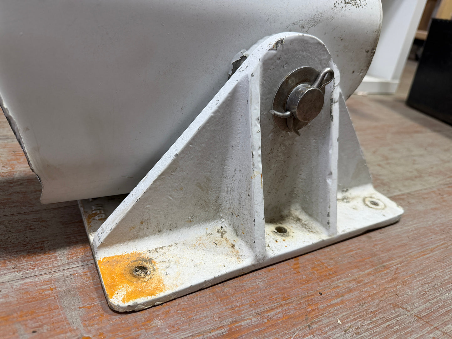 Mast Base With Gooseneck