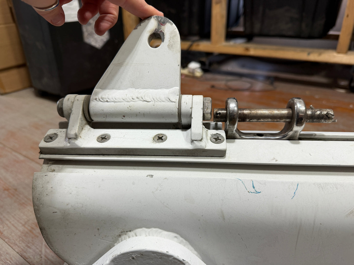 Mast Base With Gooseneck