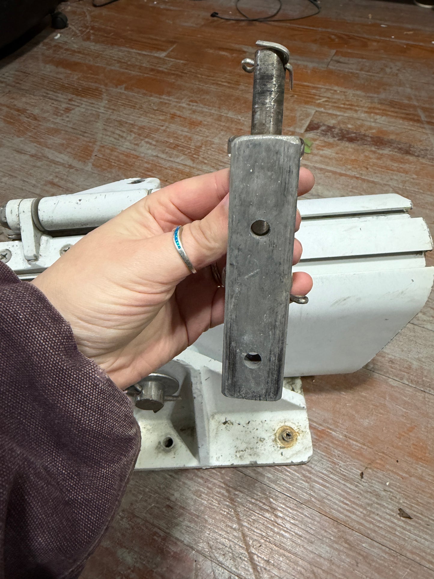 Mast Base With Gooseneck