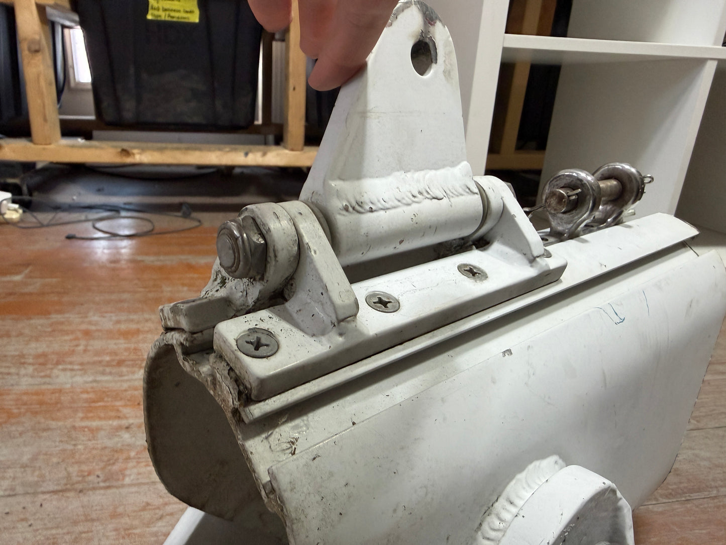 Mast Base With Gooseneck