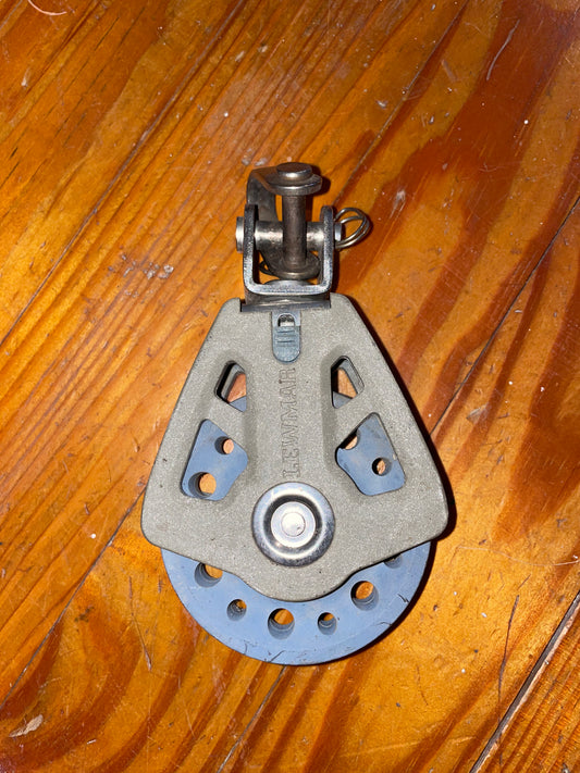 Lewmar Single Swivel Block With 3” Sheave- 1/2” Line