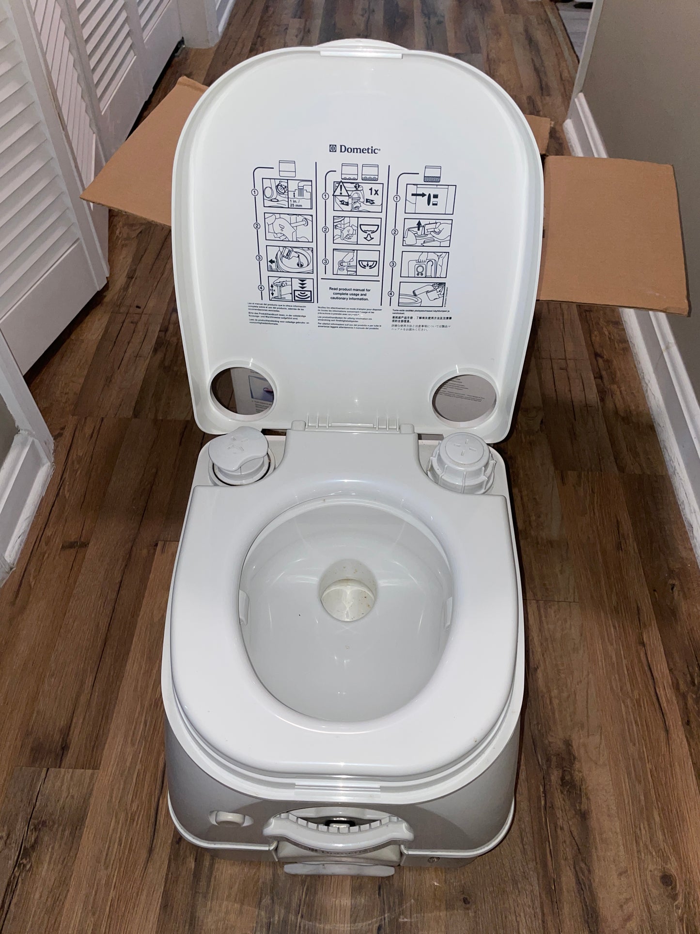 Dometic Portable Toilet MODEL SA 972