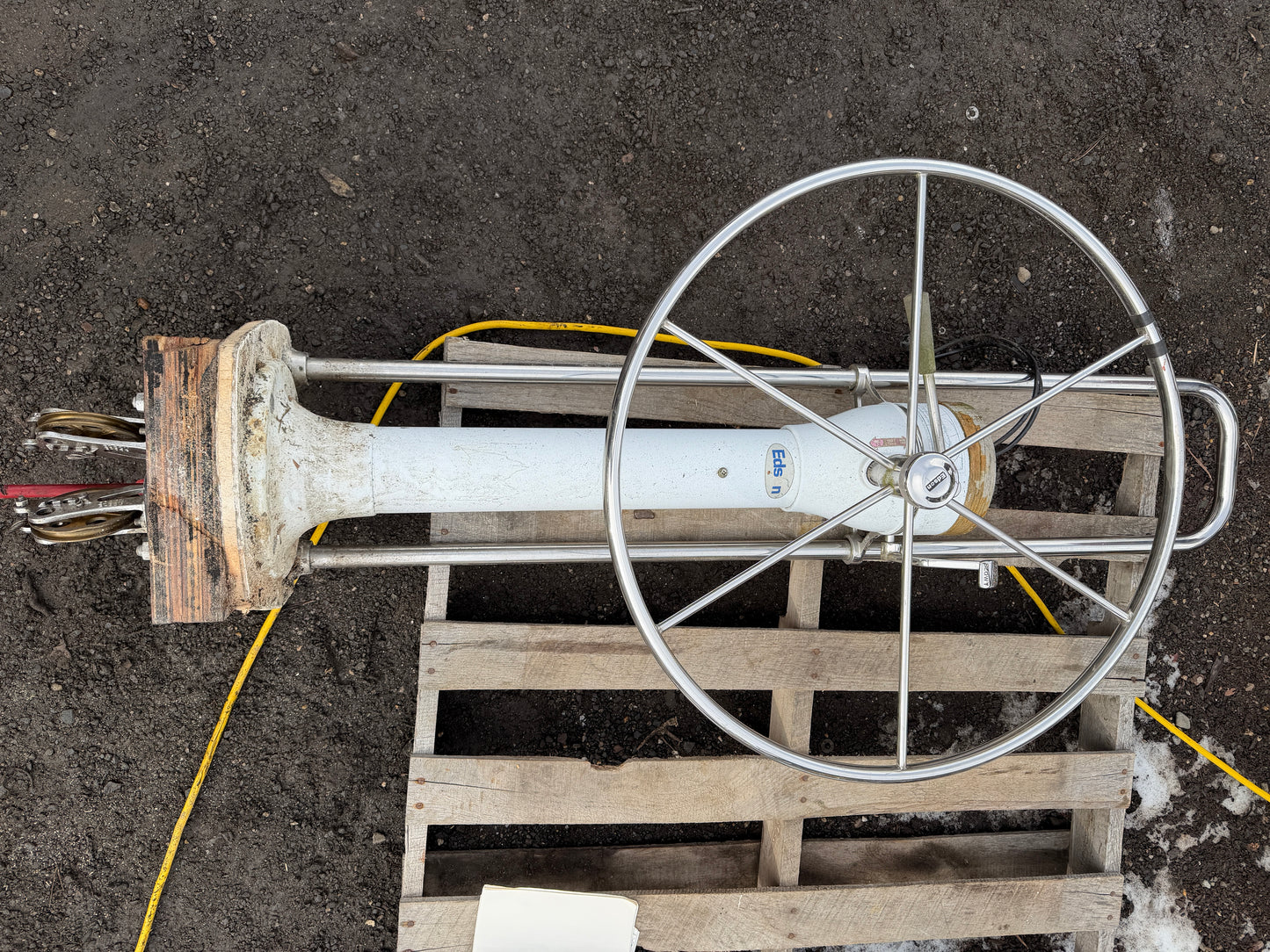 Edson Pedestal With 28" Wheel - 54" Tall Guard