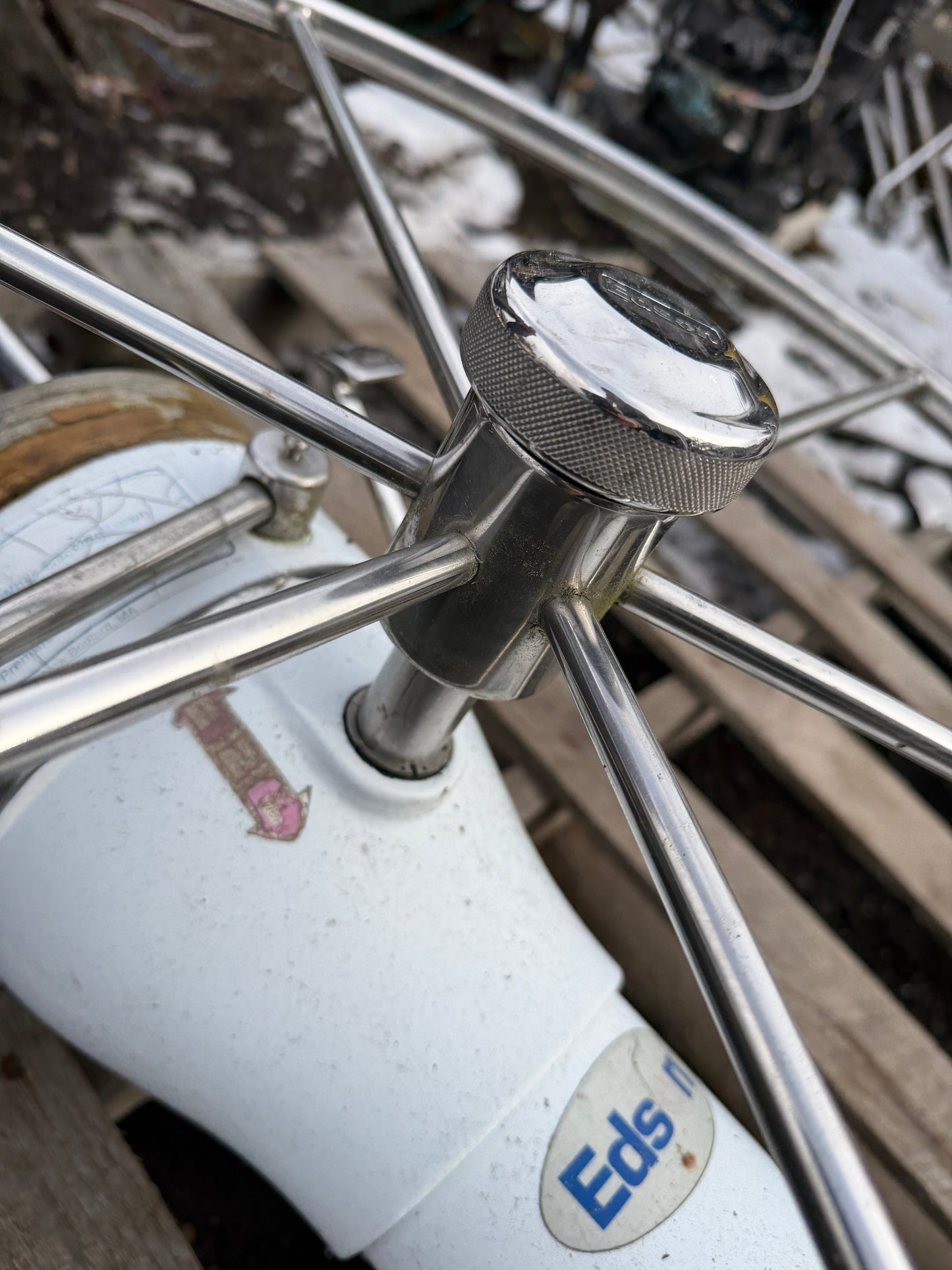 Edson Pedestal With 28" Wheel - 54" Tall Guard