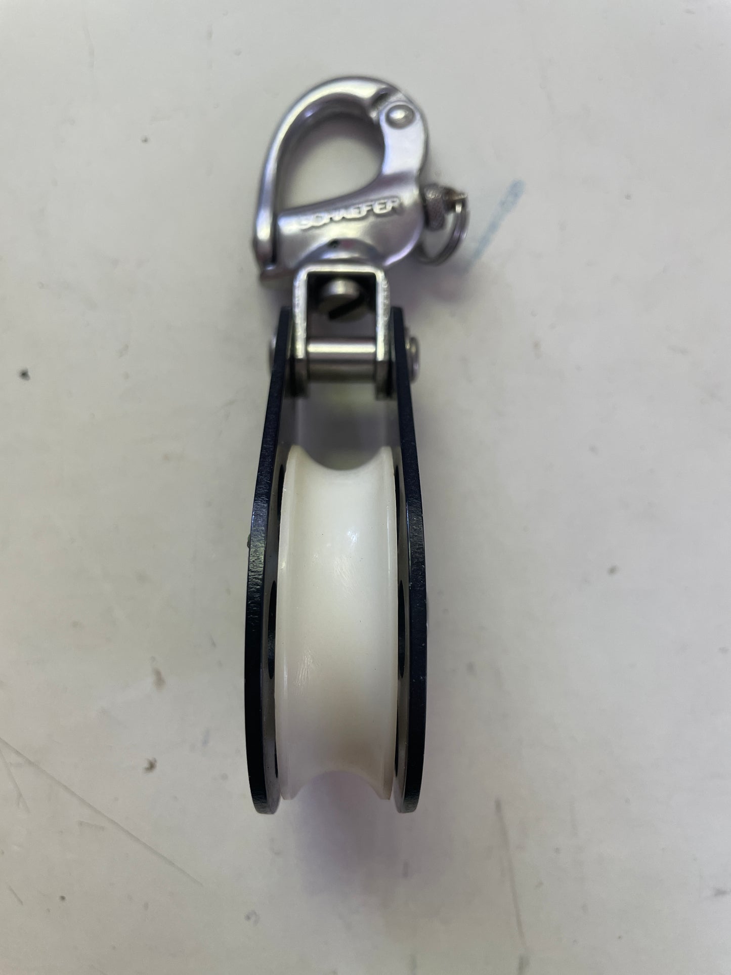 Schaefer 2” Single Swivel Block with Attached Shackle- 7/16” Line
