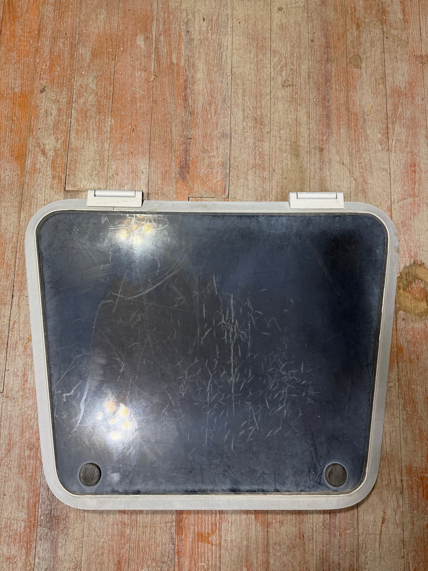 Bomar Hatch - Catalina Morgan 38 - ID: 20 1/4" Wide Short Side x 25 3/8" Wide Long Side x 19 1/4" Long