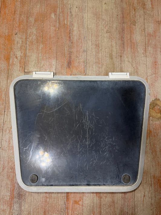 Bomar Hatch - Catalina Morgan 38 - ID: 20 1/4" Wide Short Side x 25 3/8" Wide Long Side x 19 1/4" Long