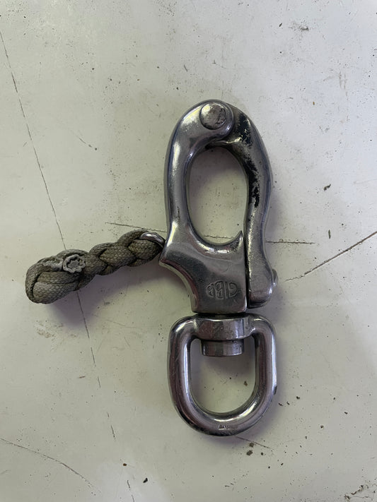 Stainless Steel Gibb Swivel Bail Shackle 11/16” Bail