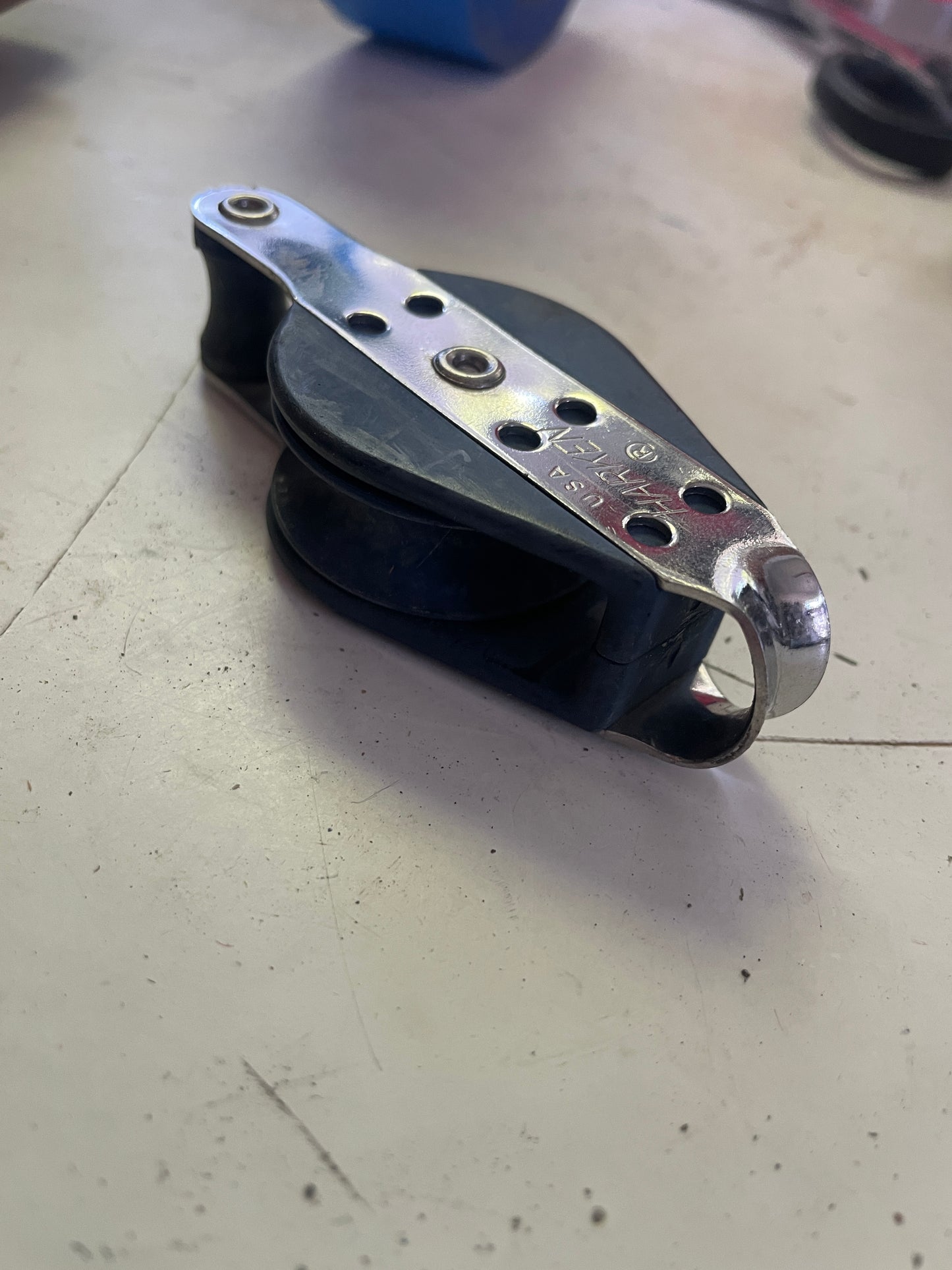 Harken 1 1/2” Single Sheave Fixed Block With Beckett - 3/8” Line