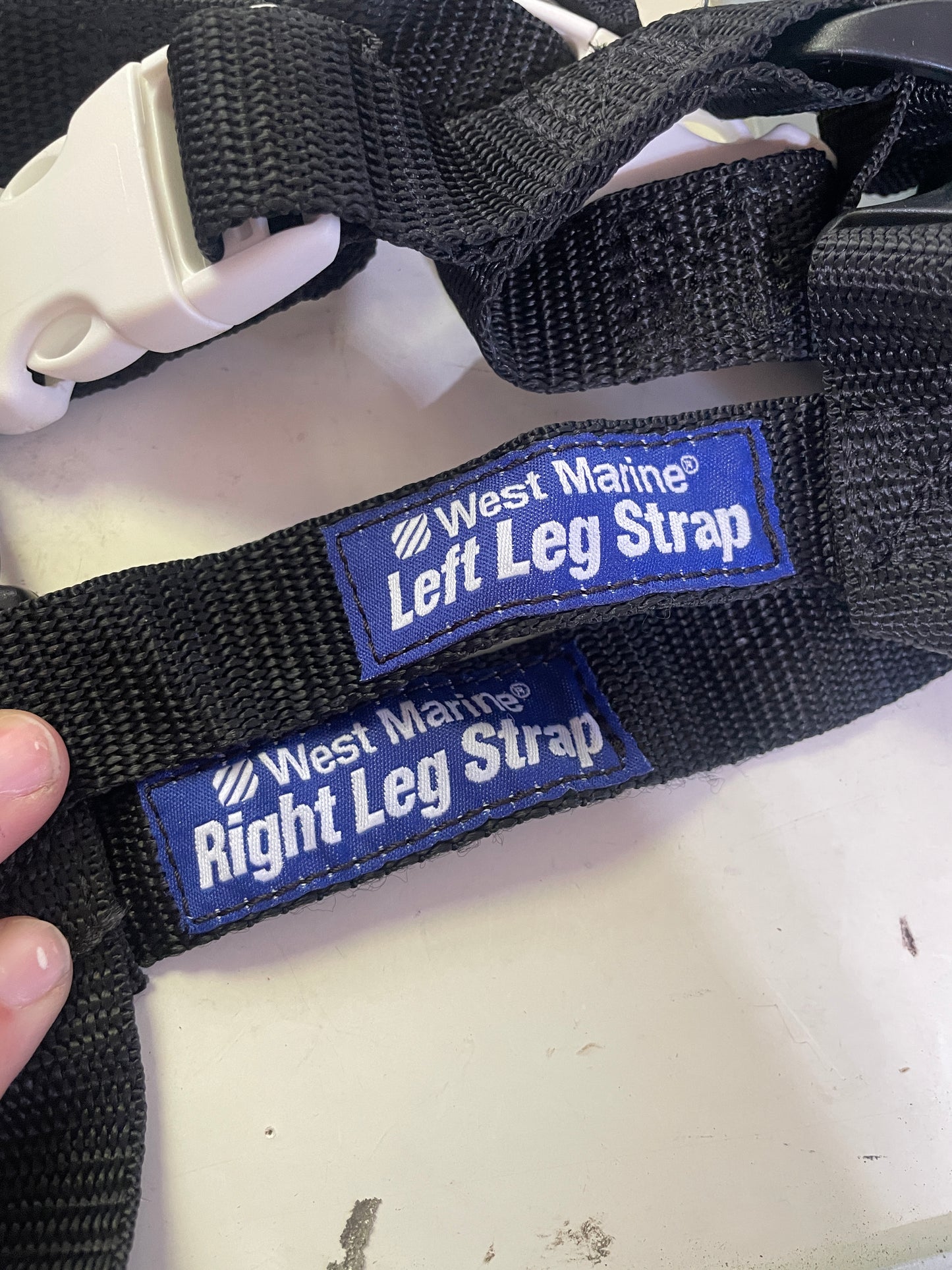 West Marine Universal Thigh Strap MODEL 12766523 - NEW