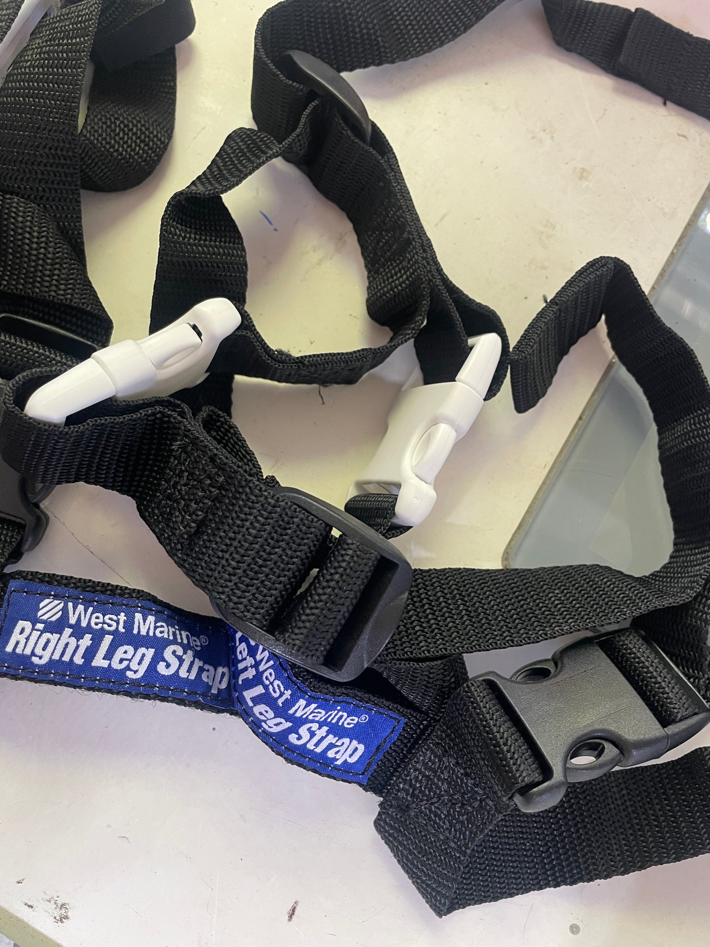West Marine Universal Thigh Strap MODEL 12766523 - NEW