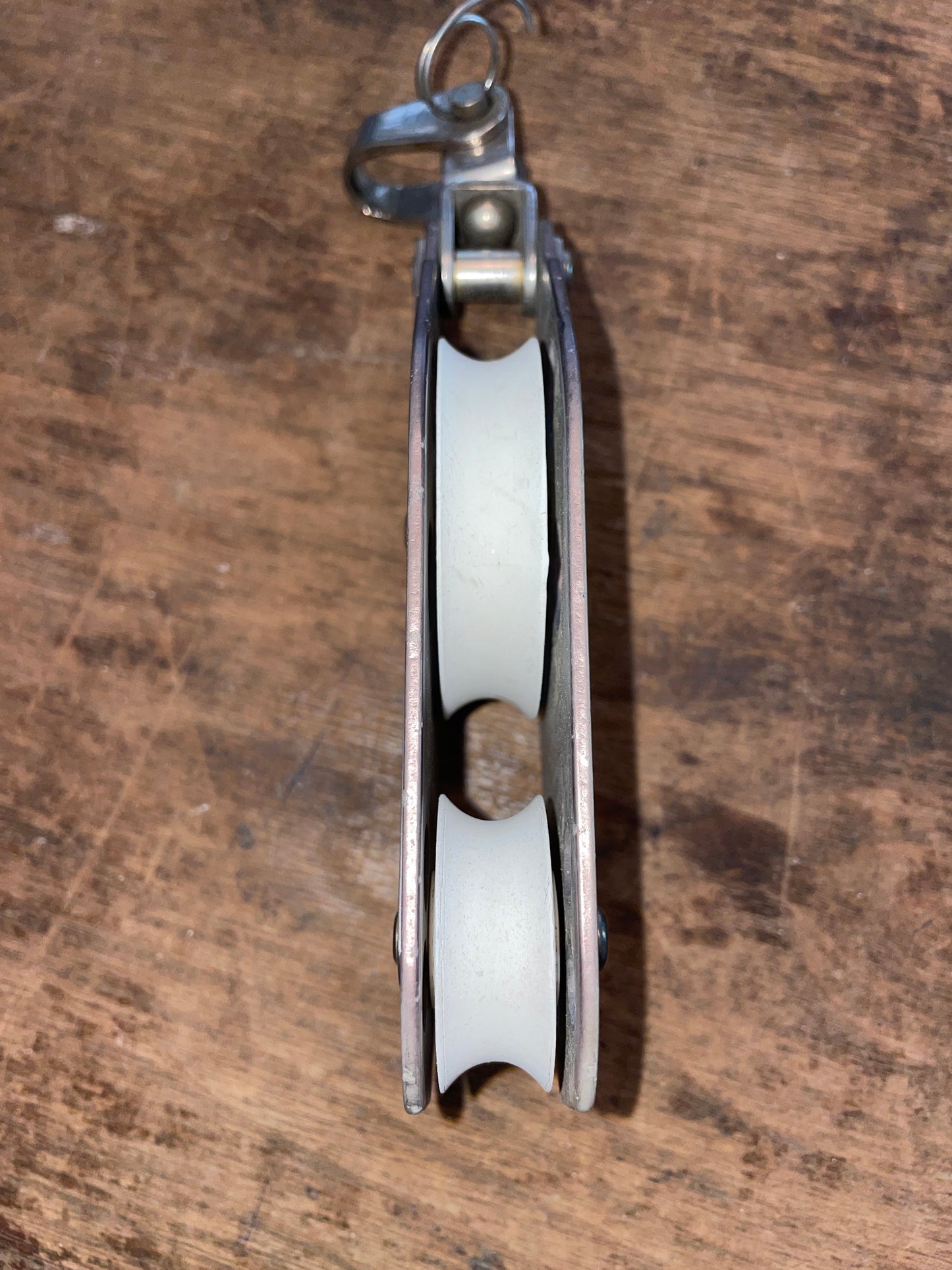 Schaefer Swivel Fiddle W/ Shackle- 2 1/2” & 1 3/8” Sheaves- 7/16” Line