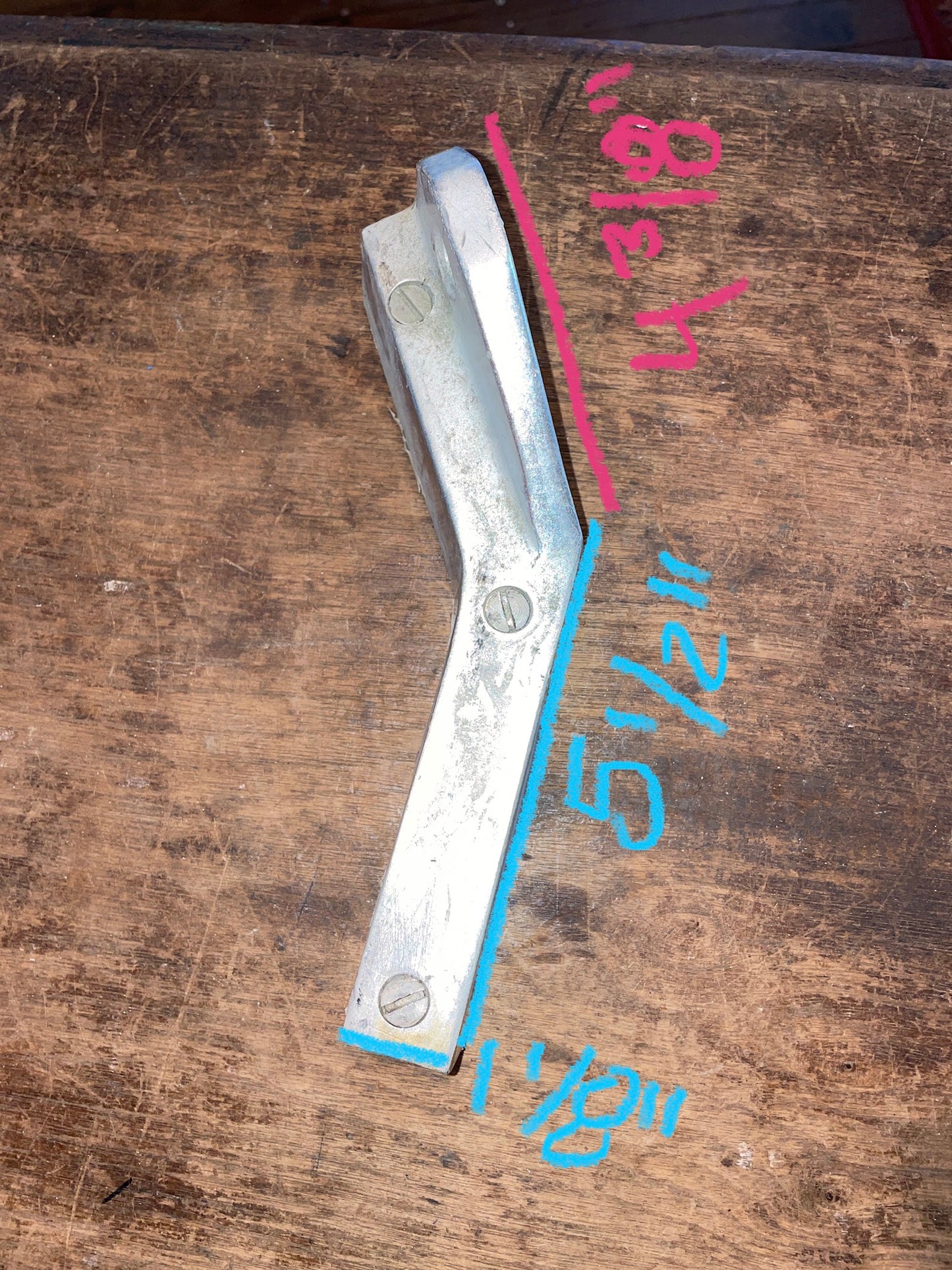 Angled Chock Rear In Rail Guide- Sabre 42